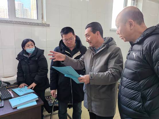 严查台账守底线 筑牢食安防护网